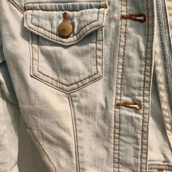 Light jean jacket - Picture 2 of 2